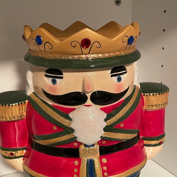 Burton & Burton nutcracker cookie jar - Picture 5 of 7